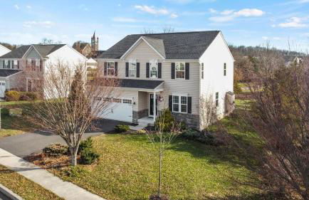 Spacious & Serene Family Gem: Games, Office, Yard! - Foto 17