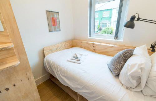 Contractor Base Newport 3 Bed Van Parking Sleeps 5 - Foto 25