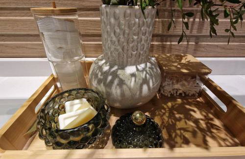 casa y piscina en un parque natural - Photo 37