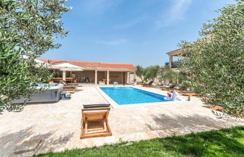 7 Bedroom Awesome Home In Polaca - Foto 13