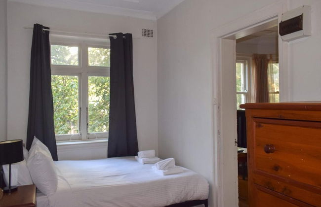 Incredible Location One Bedroom Apartment - Photo 3