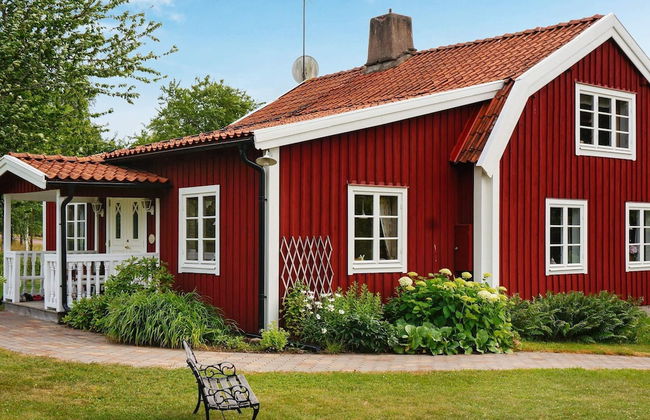 6 Person Holiday Home in Blomstermala - Foto 1