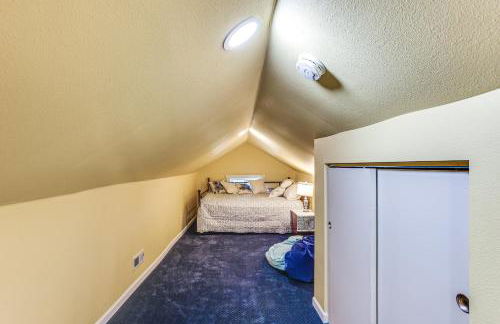 2 Mi to Dtwn Tacoma Charming Home with Deck and Yard! - Foto 19