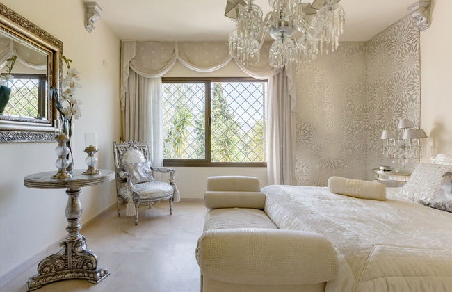 Royal Roman Empire - Photo 13