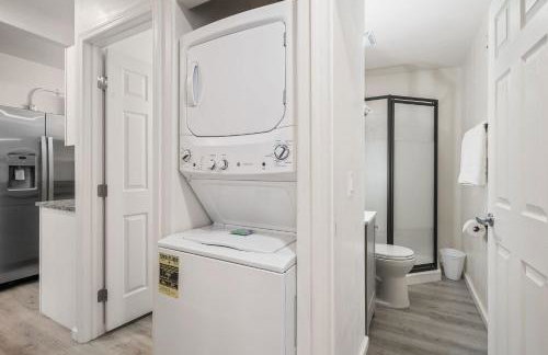 3BR 2BA Comfy Home with Jacuzzi - Foto 23