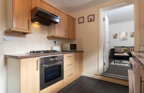 Charming and comfortable property by Our Home Short Stays very spacious with super fast WiFi close to the Metro Centre and Newcastle City Centre - Foto 5