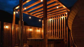 Apartament Pod Wzgórzem z Sauną, Jacuzzi i Basenem - Foto 1