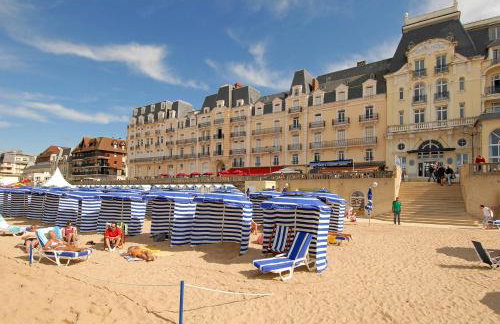 200m de la mer Piscine WIFI T3 38 m2 6 pers 2 chambres Ascenseur - Photo 49