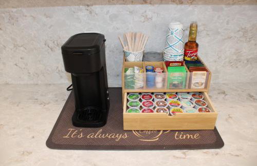 Stylish Retreat with Pool near The Parks - Foto 19