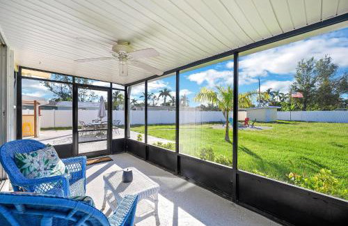 Riverside Retreat: Deck Bar, FirePit, Boat Parking - Foto 32