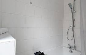 Elegant & Serene 3-BR Retreat Minutes from Heathrow Airport-London- Slough central-Legoland-Ascot-Windsor for Contractors-Families-Relocators-Businesses - Foto 43