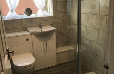 Hinckley Home Sleeps 5 Complete House - Foto 17