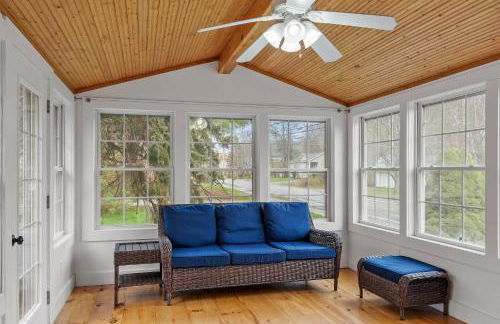 Charming Kennebunk Cape - Walk to Dock Square! - Foto 17