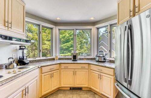 Walk to Ski Lift Spacious Condo in West Dover! - Photo 9