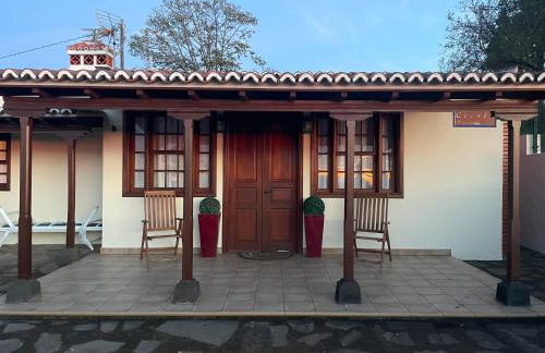 Falcon Crest - Photo 2