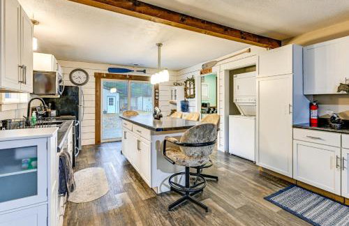 1 Mi to Lake Arbutus Pet-Friendly Home, Fire Pit - Foto 6