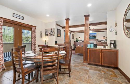 The Fireside Retreat - 6 BD, Sauna, Home Theater - Foto 21