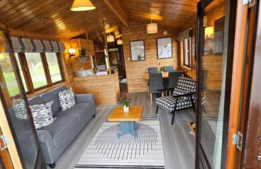 Bure River Lodge Houseboat - Photo 11