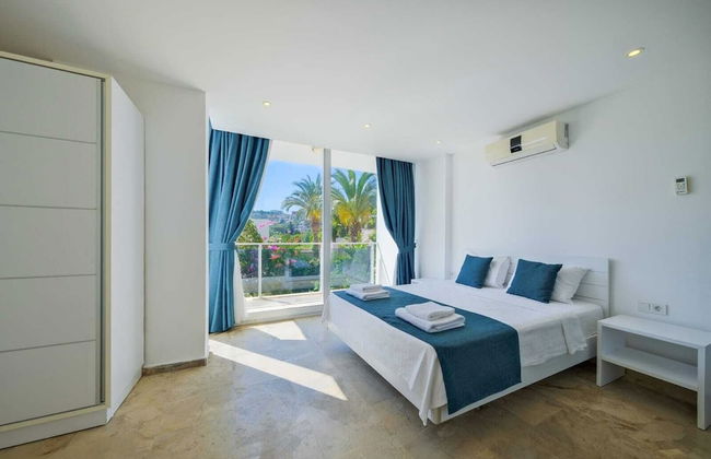 Villa Lumiere 3 Luxurious 5 bed Villa in Kiziltas Kalkan With sea Views - Photo 14