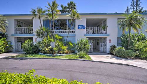 Naples Condo with Pool - Walk to Dining and Beach - Foto 2