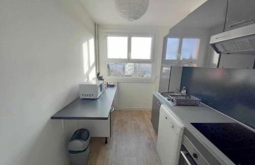 T3 57m2 avec balcon proche gare SNCF - WIFI, Netflix, café et thé offerts - Foto 7