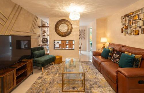 Luxurious 4 Dbl Bedroom house- home away from home - Foto 4