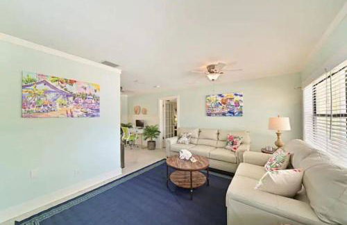 CANAL FRONT! Bring or rent a boat, near AMI/IMG. - Foto 7