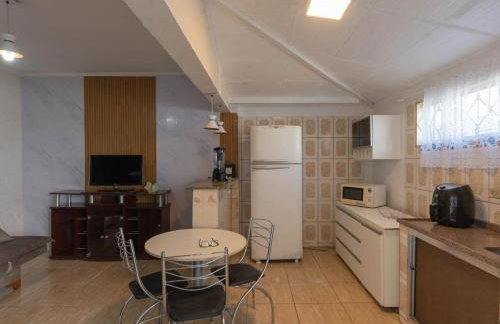 Casa com Piscina e Churrasqueira no Parque Fehr - Foto 8