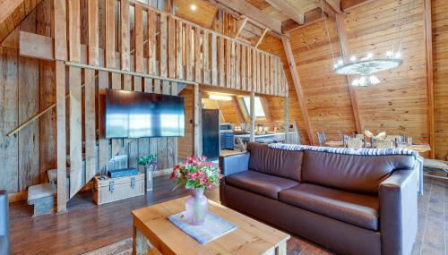 Lakefront A-Frame Cabin with Community Perks - Foto 5