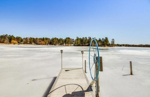Lakefront Park Rapids Cabin with Decks and Boat Dock! - Foto 29