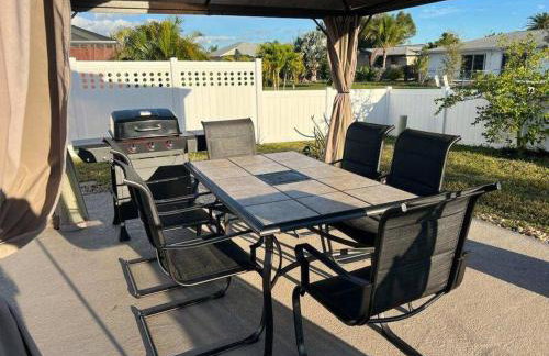 Rotonda Pool Oasis Near Beaches - Sleeps 9 - Foto 32