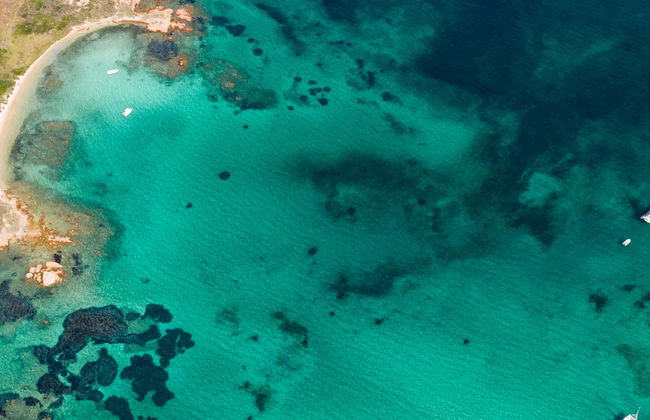 Giro in veliero nell'area marina della Tavolara - Photo 1