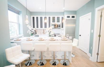 The Grand DC Stay with Deck and Parking - Photo 3