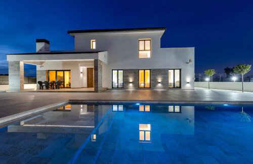 Palm Breeze Villa by Fidalsa - Foto 1