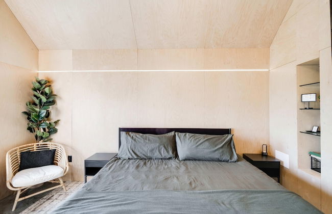 Bunkies-the Commissioner - Photo 3