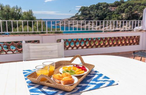 III Ático frente al mar en Tamariu - Foto 24