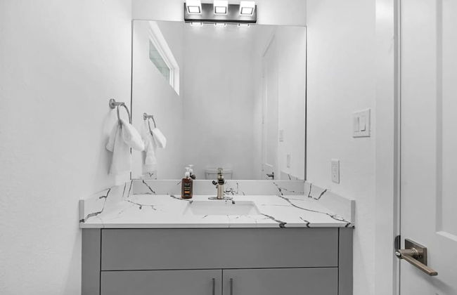 Newly Built Modern 3 Bedroom Houston Home - Foto 21