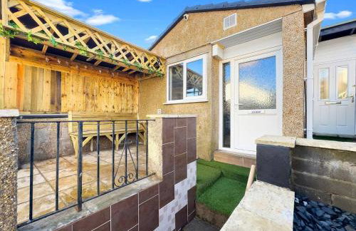 Private Spa Apartment in Maerdy Hot Tub & Sauna - Foto 25