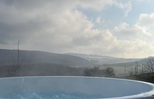 Eifel Landhaus Panoramablick unter der Burg Olbrück mit Sauna Hottub großer Terrasse und Garten Ideal für Familien - Foto 15