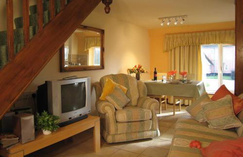 Colston Hall Cottages - Photo 24