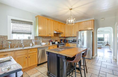 1 Mi to Dimond District Oakland Home with Deck - Foto 6