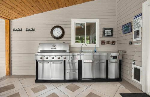 Luxury 5 beds Villa with Heated Pool & Resort Amenities - Photo 36