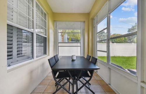 Tampa Private Large House, Game Room & Backyard - Sleeps 12, 4bdr, 3bth, Quiet Community, Near Everything in Tampa & St Pete - Foto 75