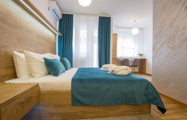 Thomas Residence - Photo 1