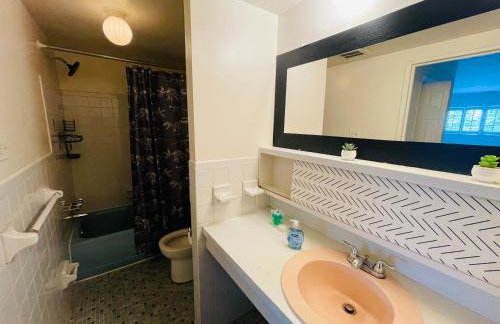 Large 2BR2BA Apartment Ideal for Long Stays - Foto 16