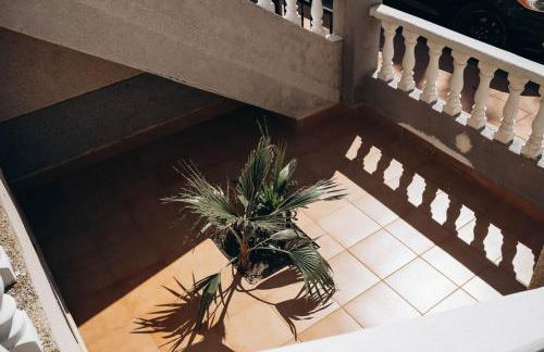 Bungalow with a pool and a terrace - Foto 51