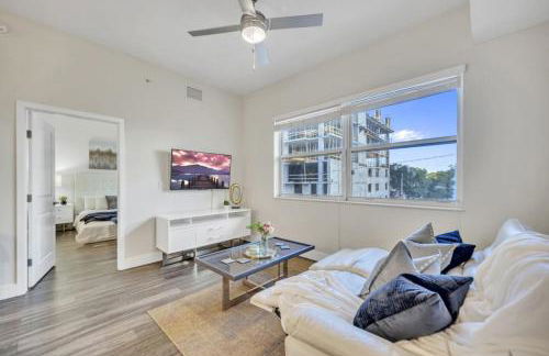 Trendy One Bedroom Getaway Steps from Biscayne - Foto 12