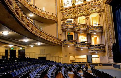 Theatre Retreat 2 Bedroom Loft - 1 Blk from Theatres - Foto 38