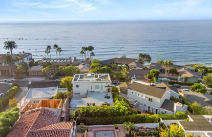 Sea Serenity Coastline Views and Pool - Photo 49