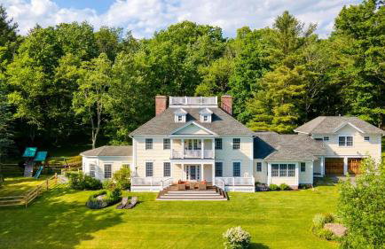 Secluded Estate Optional Guest House, Pond, Playroom, Gym & Theater Sunny Pond by Avantstay - Foto 141